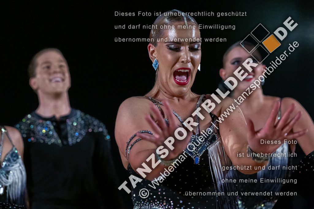 20250504-10497 | Hier finden Sie Tanz Bilder vom Latein und Standard Formationen tanzen. Sportbilder vom Tanzsport. Schöne Fotos und von Weltmeisterschaft, Europameisterschaft, Bundesliga, Regionalliga, Oberliga und Landesliga sowie von GOC Stuttgart, DanceComp, WM Bremen