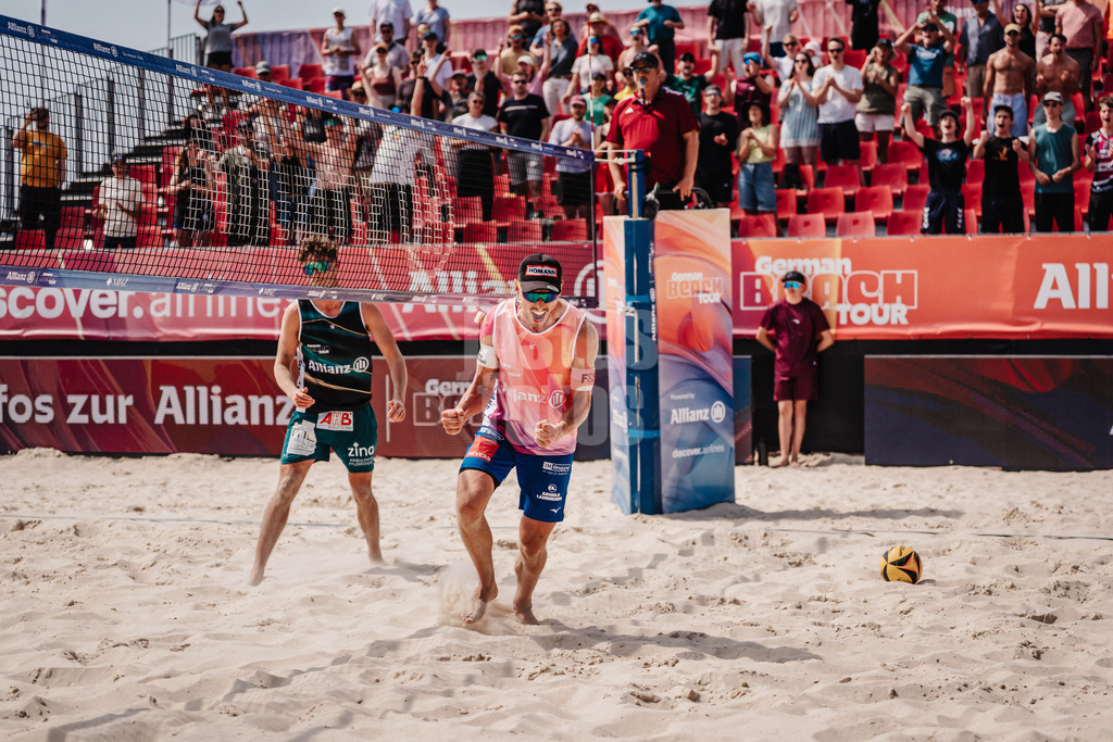 Beachvolleyball | Männer | Allianz German Beach Tour 2025 | Tourstop Bremen | 13.06.2025 | Bennet Poniewaz jubelt