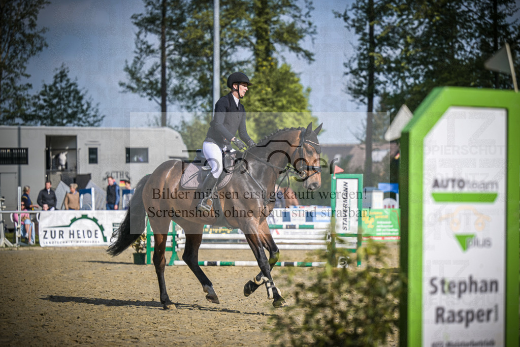 DOS_4997 | Entdecke hochwertige Reitturnierfotos von Foto Oger. Professionell, emotional und authentisch – jetzt Lieblingsmomente im Shop bestellen.Deutschlandweite Turnierfotografie. - Realisiert mit Pictrs.com