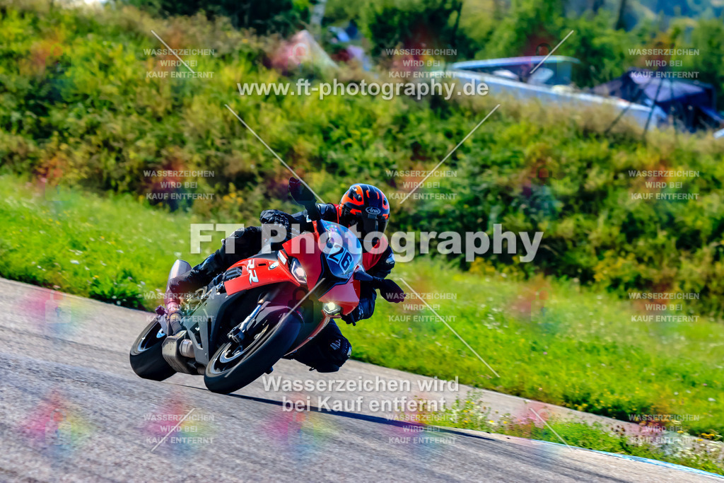 026-2439 | Hier findet Ihr Bilder von Touristenfahrten auf der Nürburgring Nordschleife oder von anderen Veranstaltungen die ich besucht habe. Viel Spass beim Durch Schauen 