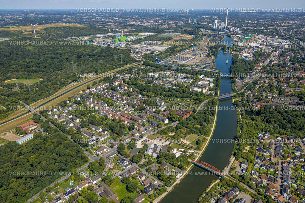 Herne240803353 | Luftbild, CTH Container Terminal Herne GmbH am Rhein-Herne-Kanal und Schleuse Wanne-Eickel, oben links Abfallkraftwerk RZR Herten, hinten die Cranger Kirmes, Volksfest mit Fahrgeschäften und Riesenrad, STEAG Heizkraftwerk Herne, Unser Fritz, Herne, Ruhrgebiet, Nordrhein-Westfalen, Deutschland