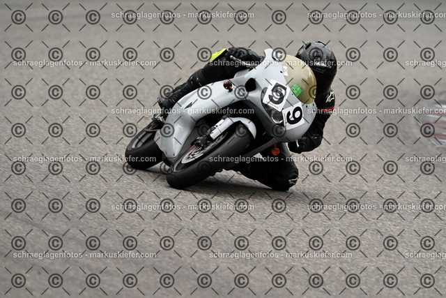 25bt02-1263 | markuskiefer.com - Realisiert mit Pictrs.com