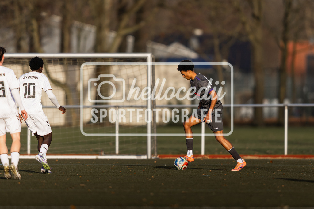 Fußball I Herren I Saison 2025-2026 I Freundschaftsspiel I VFL Osnabrück A-Junioren - JFV Bremen-095 | Tyron Trenton Alexandre (24, VfL Osnabrück A-Junioren) - Realisiert mit Pictrs.com
