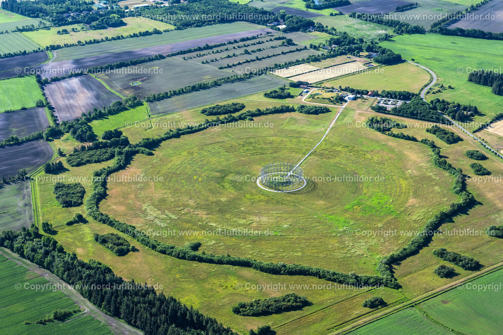 Bramstedt Aufklärungsstellung_ELS_7665100623 | BRAMSTEDTLUND 10.06.2023 Gelände der Erdfunkstelle Aufklärungsstellung Bramstedtlund - Antennenarray "Kastagnette" des Bataillons Elektronische Kampfführung 911 ( EloKaBtl 911) in Bramstedtlund im Bundesland Schleswig-Holstein, Deutschland. Nur für redaktionelle Nutzung freigegeben ! // Site of the earth station Aufklaerungsstellung Bramstedtlund - Antennenarray "Kastagnette" in Bramstedtlund in the state Schleswig-Holstein, Germany. Editorial use only ! Foto: Martin Elsen