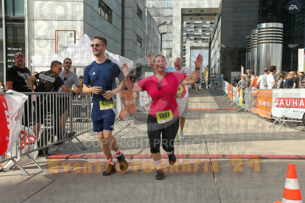 250920_1547_EX1_0670 | Sportfotografie im Rhein-Sieg Kreis, Köln, Bonn, NRW, Rheinland Pfalz, Hessen, etc. Unser Tätigkeitsfeld umfasst den Laufsport vom Volkslauf über den Marathon, Duathlon, Triathon bis zum Ultralauf wie Kölnpfad Ultra oder Schindertrail.
