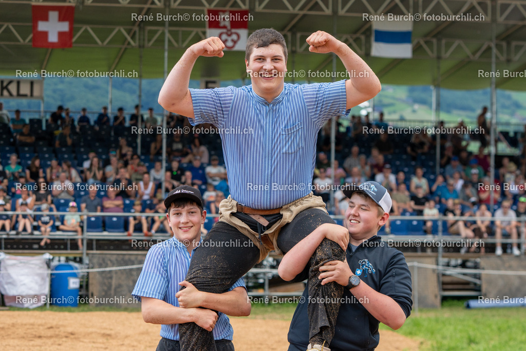 Sieger Kat-A Epp Fabian | René Burch leidenschaftlicher Fotograf aus Kerns in Obwalden.  Hier finden sie Sport, Landschaft und Natur Fotografie.
 - Realisiert mit Pictrs.com