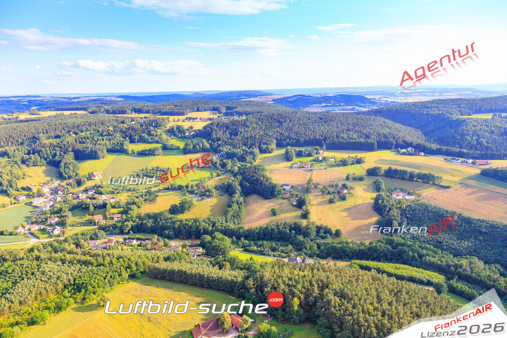 Die Luftaufnahme der Stadt Kronach wurde vom UL-Flugzeug heraus erstellt ( keine Drohne )- hohe Auflösung für beste Qualität