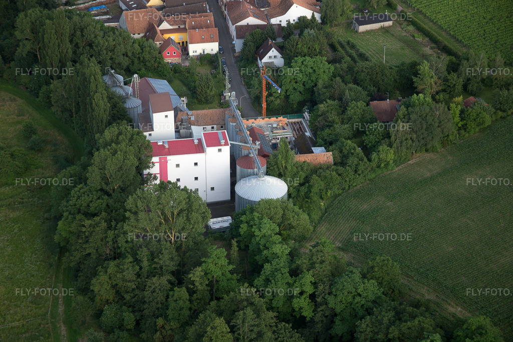 Luftbild: Bischoff-Mühl im Ortsteil Appenhofen in Billigheim-Ingenheim im Bundesland Rheinland-Pfalz in Deutschland. Foto: IMG_090201.jpg vom 26.06.2016 durch Werner Riehm/FLY-FOTO.de