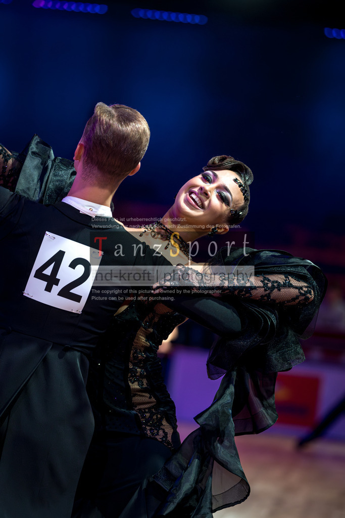 20251214_Baltic-Trophy_2905-2 | Tanzsportbilder, Standardtanz, Lateintanz, WDSF, DTV, LTVB, dancecomp, goc, hessen tanzt, blaues band der spree, walzer, tango, wiener walzer, slowfox, quickstepp, samba, rumba, cha-cha-cha, paso doble. jive, hd-kroft photography, turniertanzsport