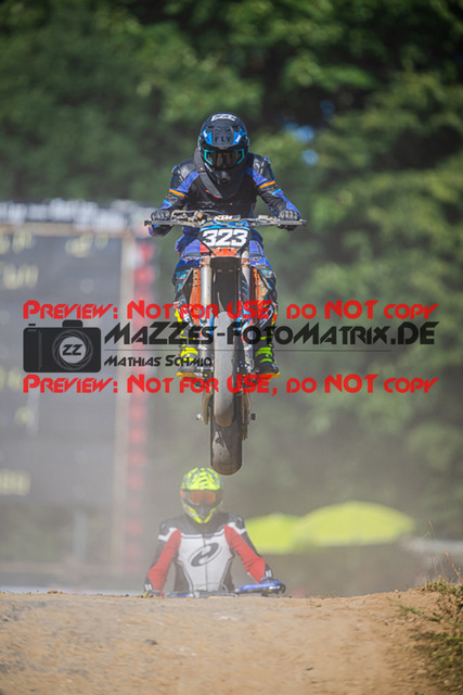 MaZZes_FotoMatrix_220702_1887 | UE40