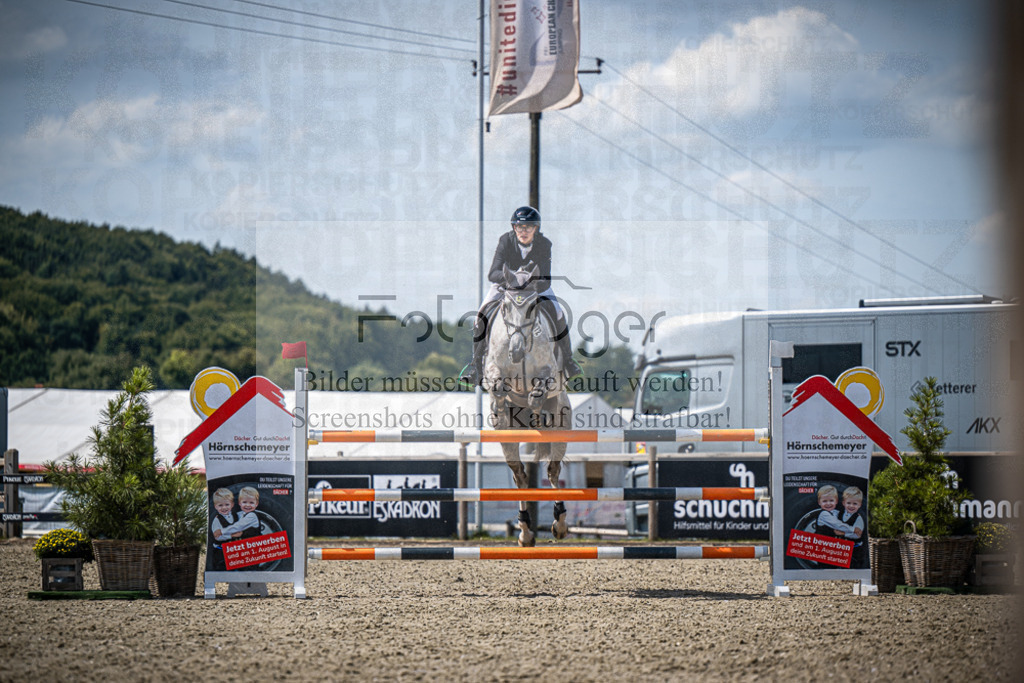 DOS_5785 | Entdecke hochwertige Reitturnierfotos von Foto Oger. Professionell, emotional und authentisch – jetzt Lieblingsmomente im Shop bestellen.Deutschlandweite Turnierfotografie. - Realisiert mit Pictrs.com