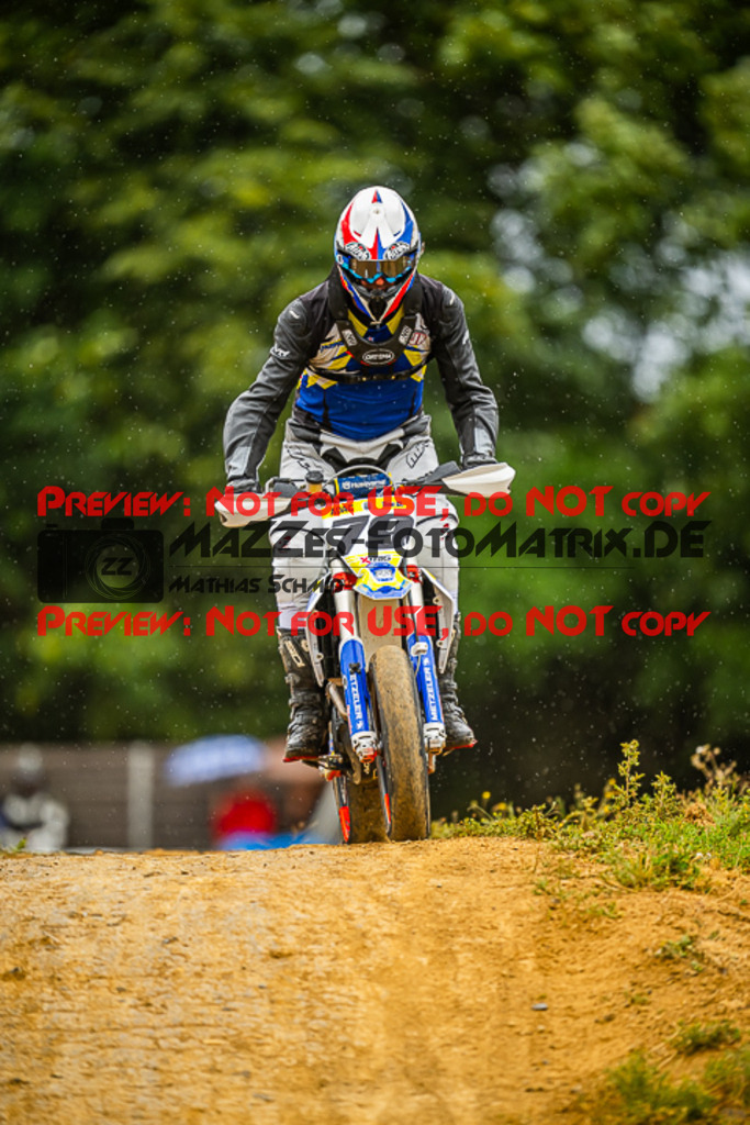 MaZZes_FotoMatrix_230701_1833 | S4