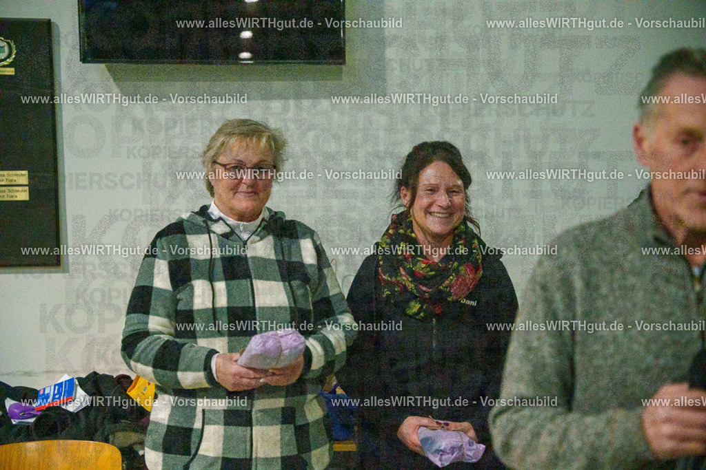 7R504591 | Professionelle Tierfotografie in Mönchengladbach von Daniel Wirth (allesWIRTHgut). Liebevolle & natürliche Bilder von Hunden & Katzen für unvergessliche Erinnerungen.