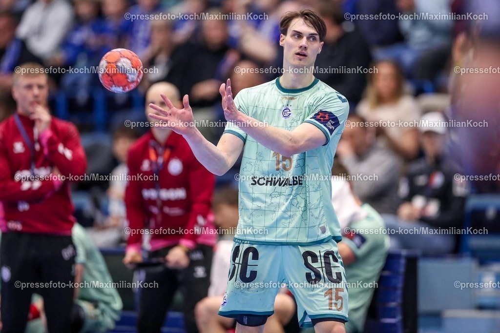 Gum25032501115 | 25.03.2025, Handball, European League - Play-Offs, VfL Gummersbach - MT Melsungen, Schwalbe-Arena: Miro Schluroff (GUM #15) 