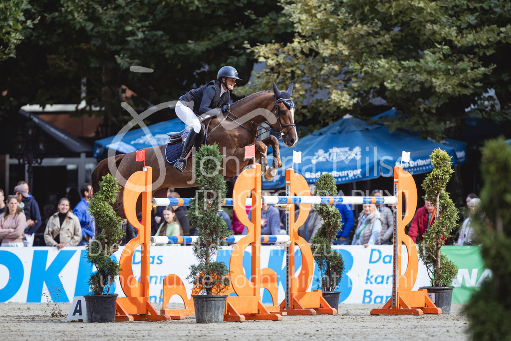 240915_OWLCh_GP-880 | Deine schönsten Turniermomente als professionelle Fotos! Entdecke hochwertige Pferdesport-Fotografie im Online-Shop. Jetzt Fotos finden & bestellen!