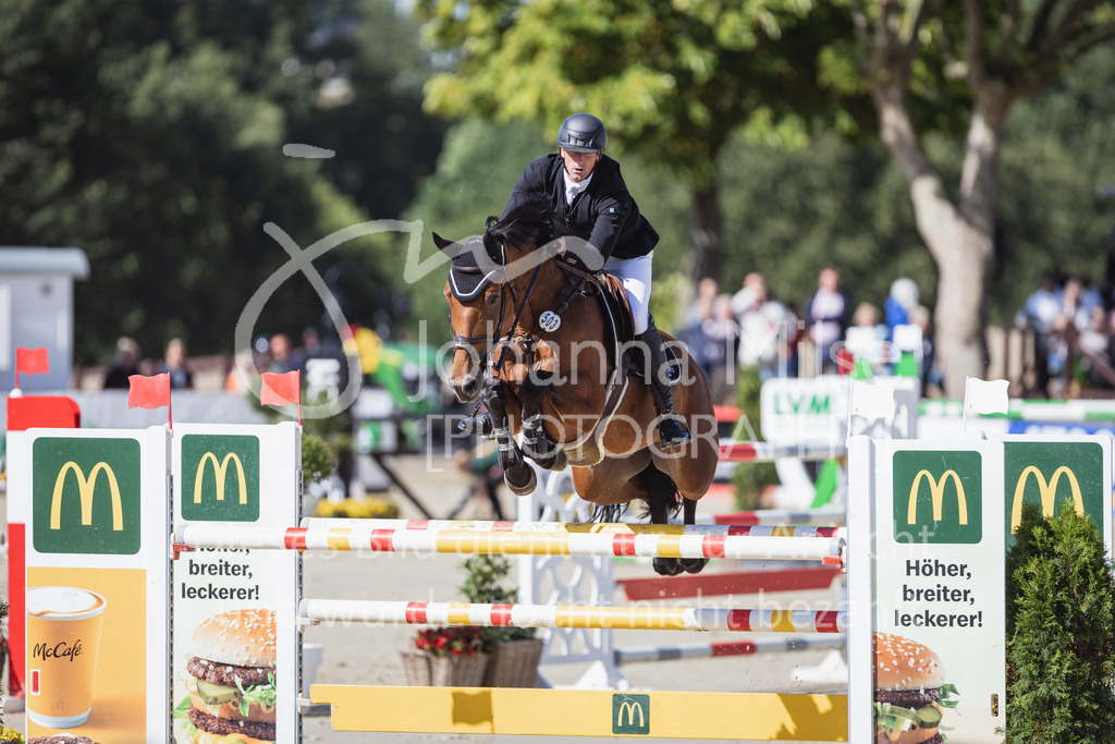 230730_BHO_GrosserPreis-556 | Deine schönsten Turniermomente als professionelle Fotos! Entdecke hochwertige Pferdesport-Fotografie im Online-Shop. Jetzt Fotos finden & bestellen!