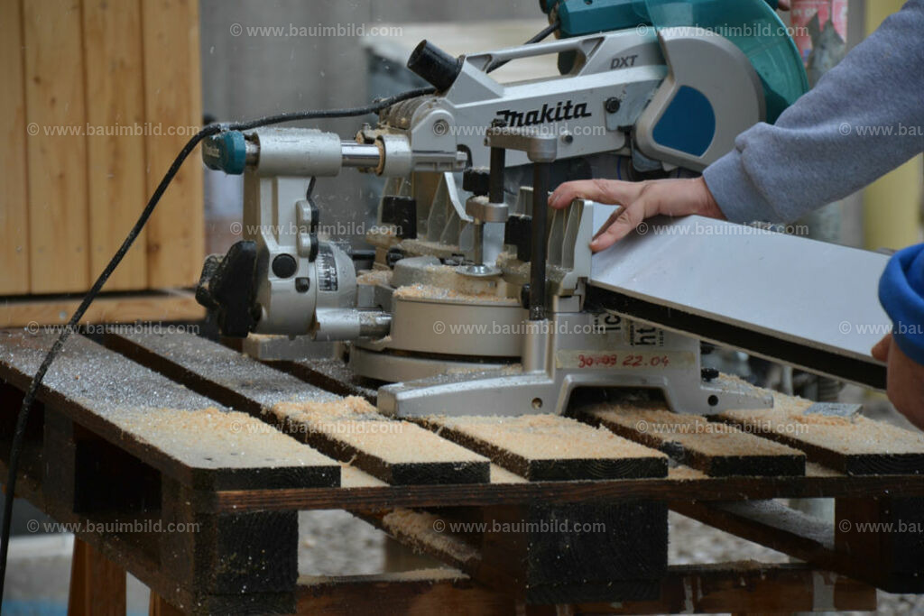 bib-lg24-metallbau-0003 | Nach LV-Leistungsgruppen sortierte Detailfotos über den Bau eines Hauses. Alle Hausbau-Bilder direkt vom Urheber und Autor der Website Haus-Selber-Bauen.com