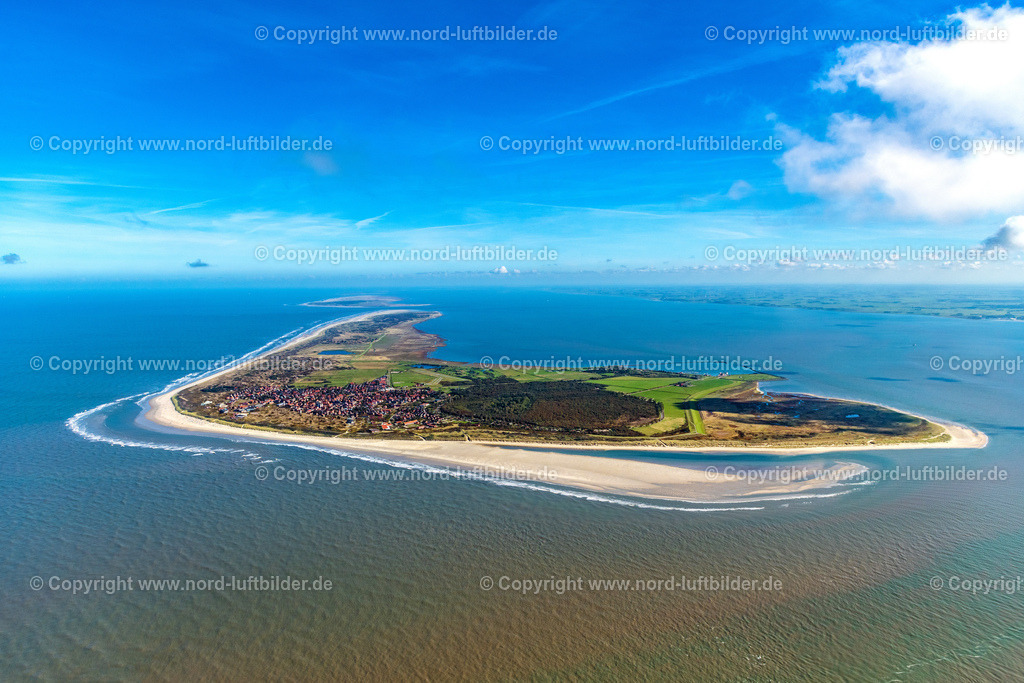 Langeoog_ELS_6822091022 | LANGEOOG 09.10.2022 Sandstrand- Landschaft an der Nordsee in Langeoog im Bundesland Niedersachsen. Weiterführende Informationen bei: Inselgemeinde Langeoog. // Beach landscape on the North Sea in Langeoog in the state Lower Saxony. Further information at: Inselgemeinde Langeoog. Foto: Martin Elsen