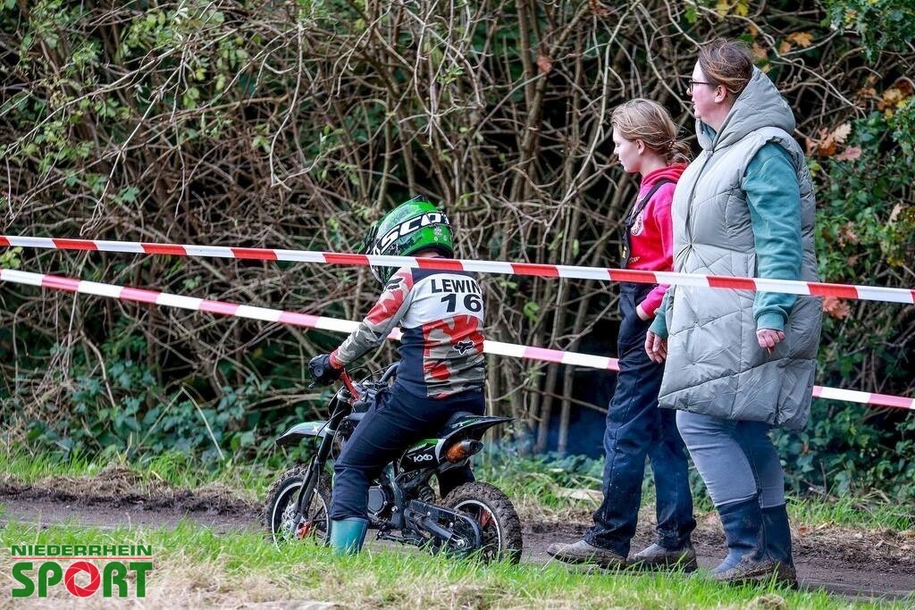OpenTrack2024_Kinder_58 | Bildergalerie von Sport-Ereignissen aber auch von weiteren spannenden Dingen - nicht nur vom Niederrhein. In Anlehnung an den bekannten Spruch von Hanns Dieter Hüsch heißt das Motto: "Niederrhein ist überall".  - Realisiert mit Pictrs.com