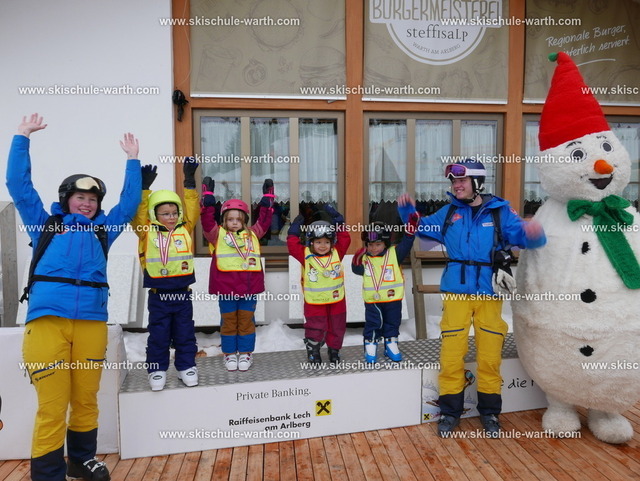 Gruppe Lea _ Thomas (1) | Photos von der Skischule Warth - Realisiert mit Pictrs.com