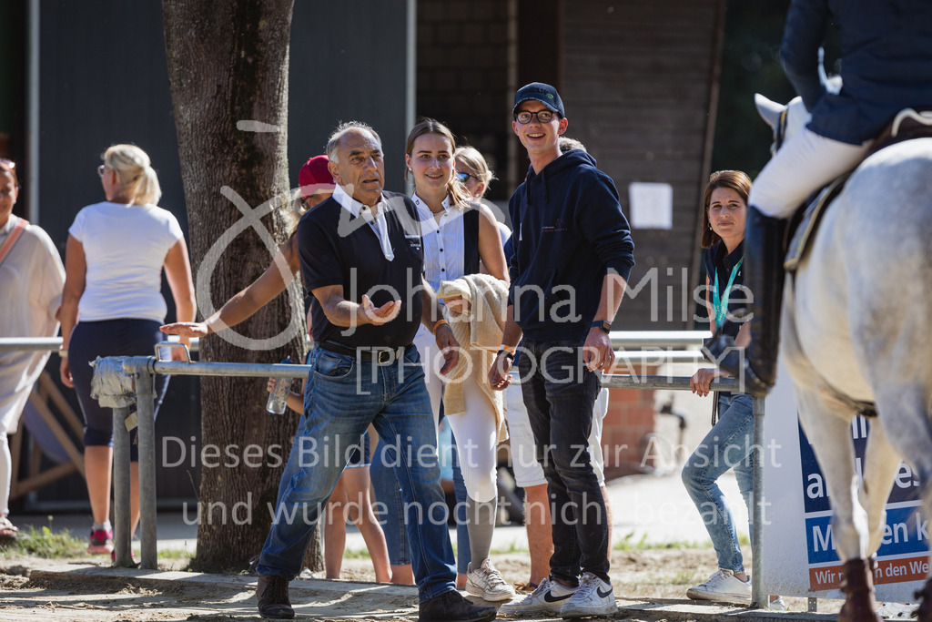 220828_Delbrueck_GrosserPreis-652 | Deine schönsten Turniermomente als professionelle Fotos! Entdecke hochwertige Pferdesport-Fotografie im Online-Shop. Jetzt Fotos finden & bestellen!