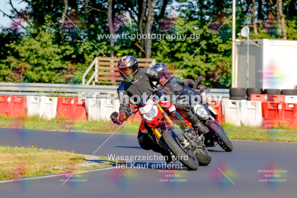 _MOT5292 | Hier findet Ihr Bilder von Touristenfahrten auf der Nürburgring Nordschleife oder von anderen Veranstaltungen die ich besucht habe. Viel Spass beim Durch Schauen 