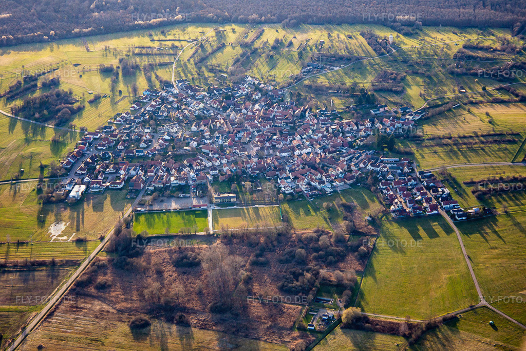 Ortsansicht von Osten | Luftbild: Ortsansicht von Osten im Ortsteil Büchelberg in Wörth im Bundesland Rheinland-Pfalz in Deutschland. Foto: IMG_136050.jpg vom 21.02.2023 durch ©2025 Werner Riehm fly-foto.de/copyright - Realisiert mit Pictrs.com