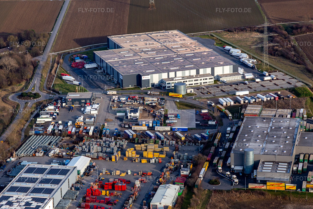Luftbild: Lekkerland Logistikzentrum Mannheim im Ortsteil Roxheim in Bobenheim-Roxheim im Bundesland Rheinland-Pfalz in Deutschland. Foto: IMG_130522.jpg vom 12.02.2022 durch Werner Riehm/FLY-FOTO.deLekkerland - The Convenience Company