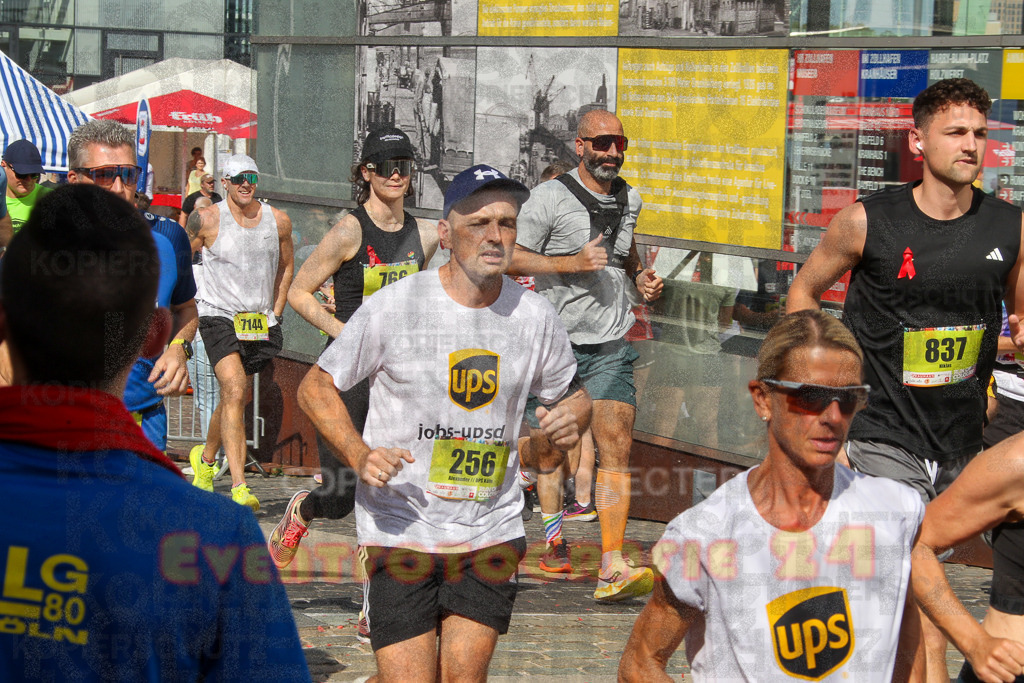250920_1430_EV4_6972 | Sportfotografie im Rhein-Sieg Kreis, Köln, Bonn, NRW, Rheinland Pfalz, Hessen, etc. Unser Tätigkeitsfeld umfasst den Laufsport vom Volkslauf über den Marathon, Duathlon, Triathon bis zum Ultralauf wie Kölnpfad Ultra oder Schindertrail.