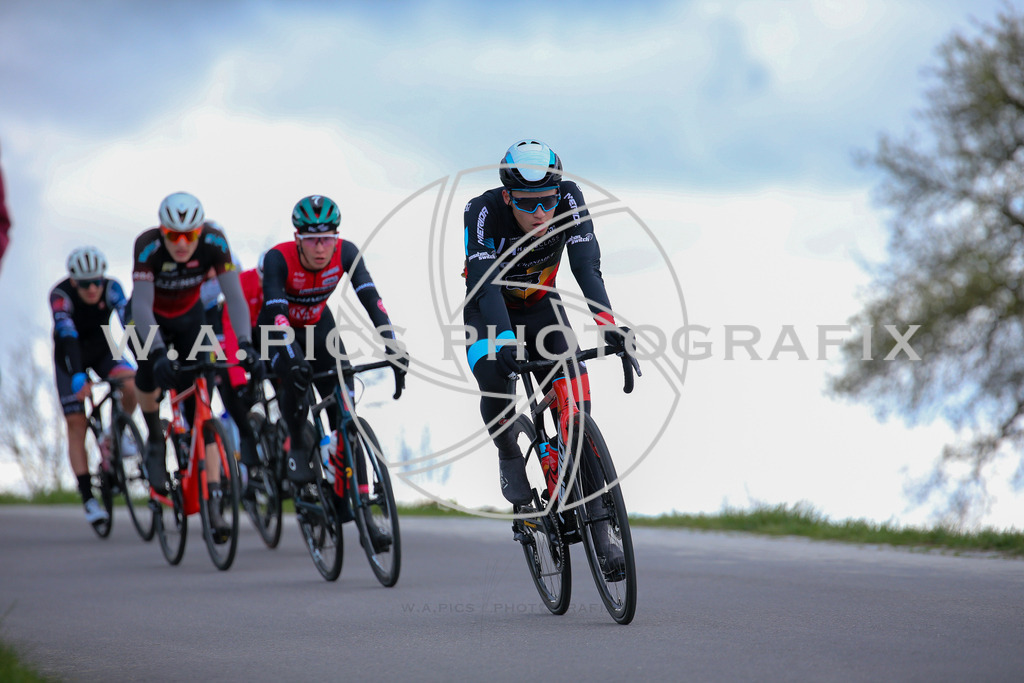 ..... | LEONDING,AUSTRIA,24.März.24 - 63.Radsaisoneröffnungsrennen Leonding Road Cycling League , Image shows: 
Photo: WAPICS / Andreas Willdoner
