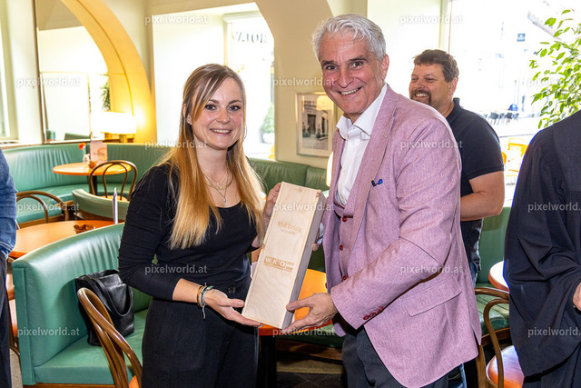 Einweihung "Das Walten" von Johanna Niederbichler | Bildershop von pixelworld.at - Realisiert mit Pictrs.com