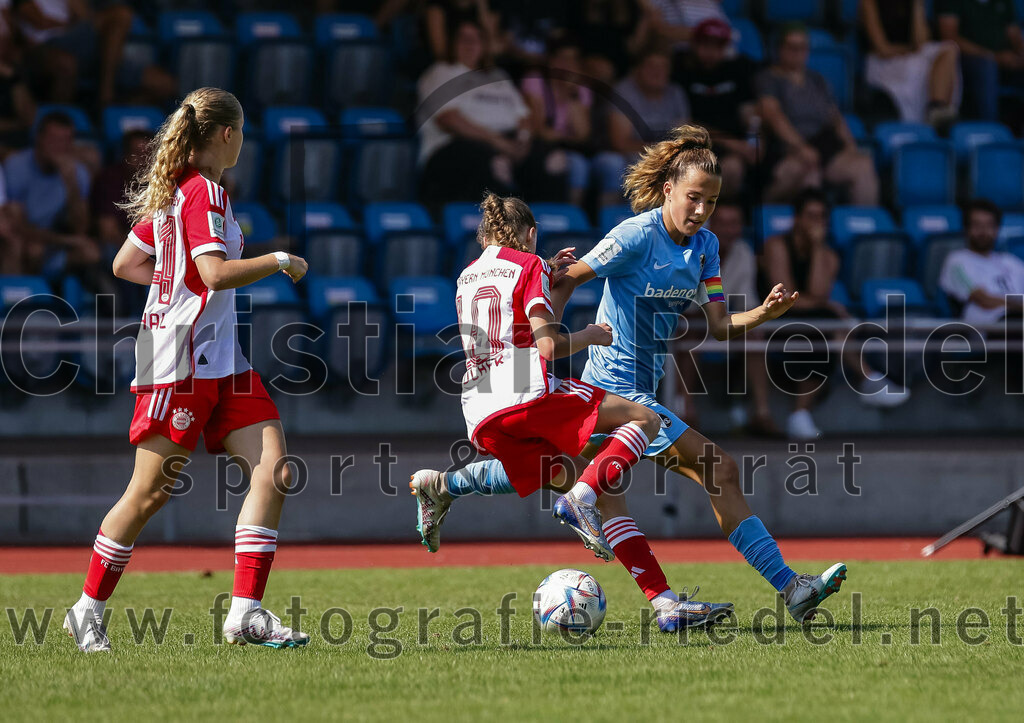 2023-09-09_054_FC_Bayern_Muenchen_gegen_SC_Freiburg | Aschheim, Deutschland, 09.09.2023:
Fußball, B-Juniorinnen-Bundesliga Süd 2023 / 2024, 1. Spieltag, FC Bayern München gegen SC Freiburg, Endergebnis: 4:0

Foto: Christian Riedel / fotografie-riedel.net