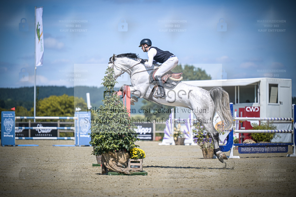 DOS_3478 | Entdecke hochwertige Reitturnierfotos von Foto Oger. Professionell, emotional und authentisch – jetzt Lieblingsmomente im Shop bestellen. - Realisiert mit Pictrs.com