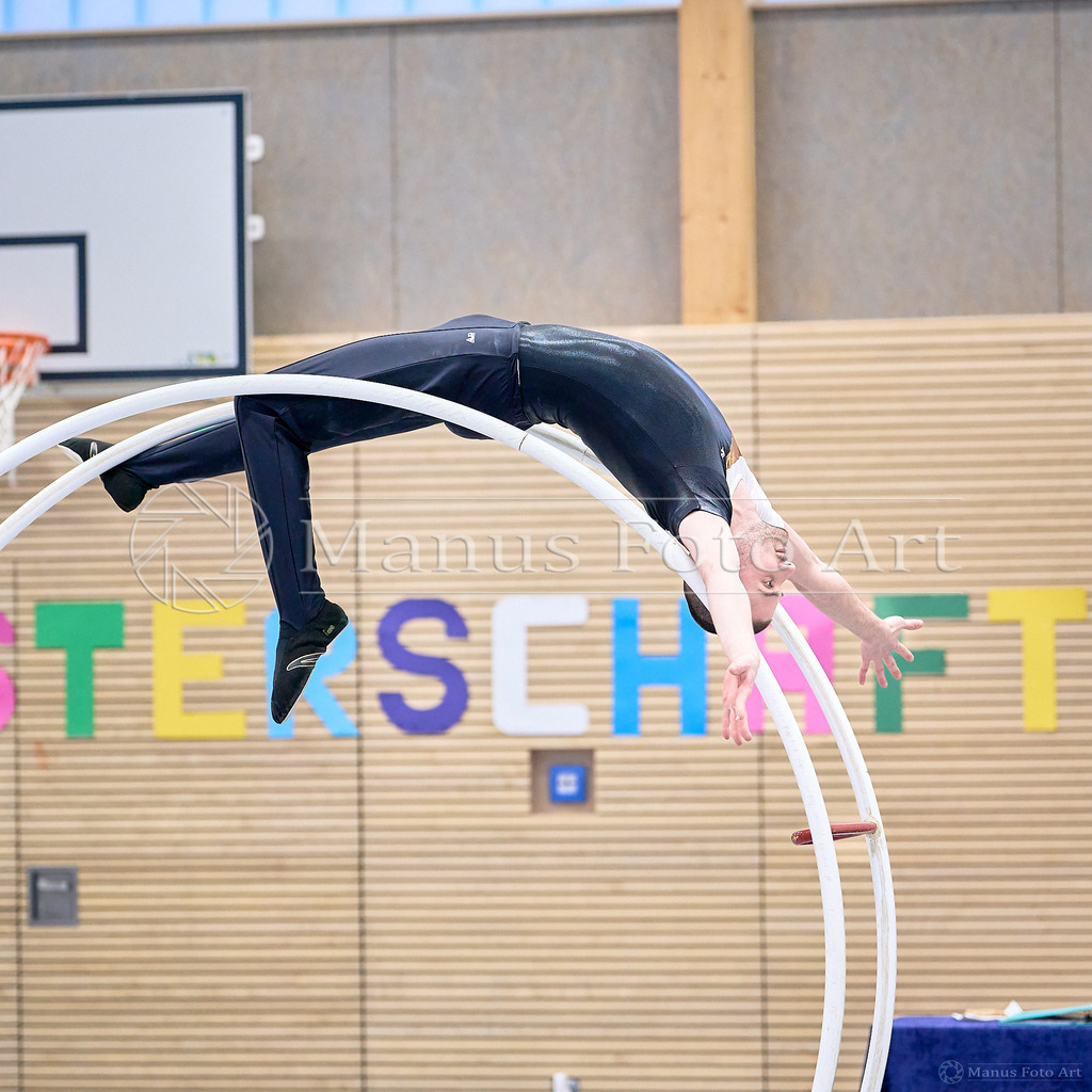 B-DSC07970 | Professionelle Sportfotografie in Hamburg, Schleswig-Holstein und Niedersachsen – spezialisiert auf Rhönrad, Geräteturnen, Leistungsturnen und rhythmische Sportgymnastik. Bundesweite Begleitung von Rhönrad-Events. Jetzt Sport-Fotos - Realisiert mit Pictrs.com