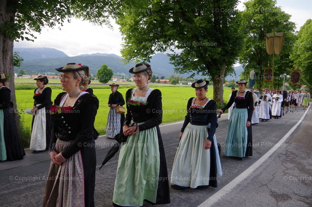 IMGP6214 | fotografiert von Axel PollmannLeonhardi Wallfahrt Benediktbeuern und Murnau, Fronleichnam, Fasching, Landschaft im Loisachtal und Benediktbeuern  - Realisiert mit Pictrs.com