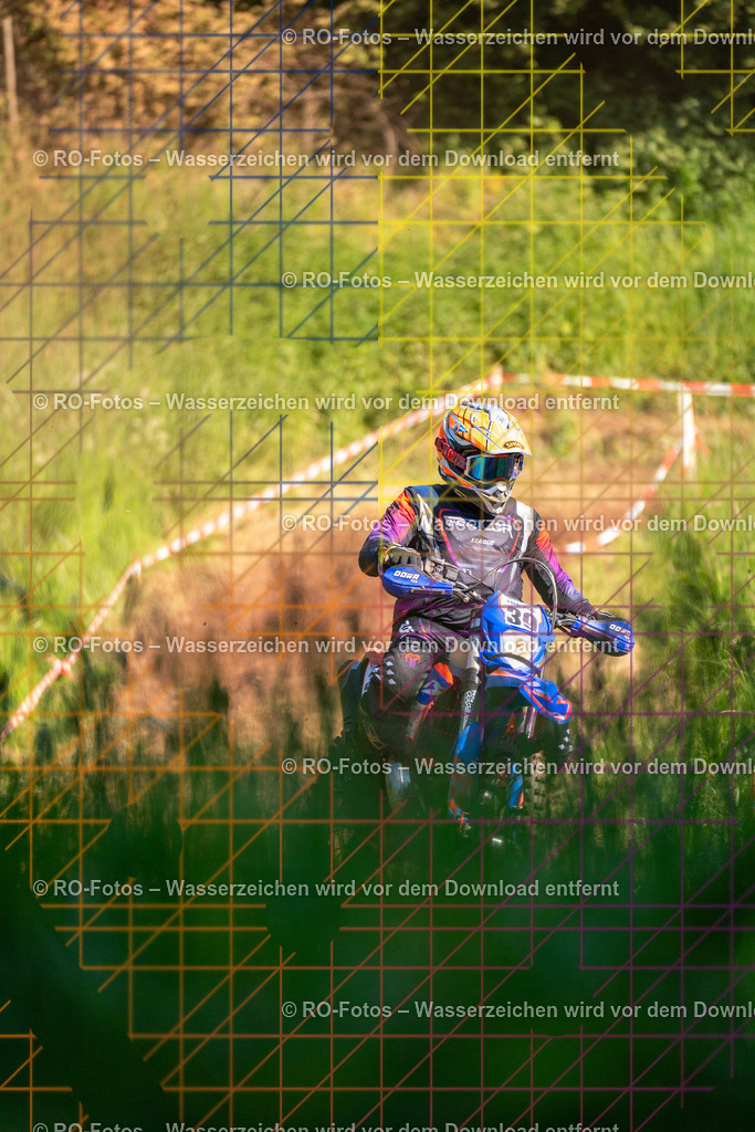 Wolfshausen 3 Lauf -1401 | Sportfotografie von RO-Fotos: Motorsport, Motocross, Enduro, Laufveranstaltungen und Triathlon. Professionelle Fotos von Sportlern und Events. - Realisiert mit Pictrs.com