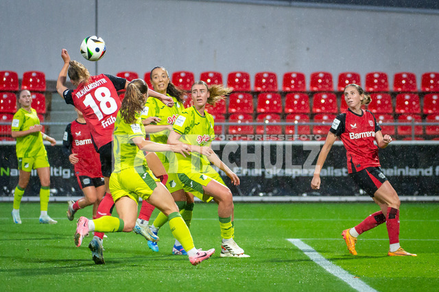 20240927_NSZ_6688 | Kopfball Karólina Vilhjámsdóttir (Bayer Leverkusen,No.18)DEU, Leverkusen, 27.09.2024 Fußball, Frauen, Google Pixel Frauen-Bundesliga, Saison 2024/2025, 4. Spieltag, Bayer 04 Leverkusen - TSG HoffenheimDIE DFB-RICHTLINIEN UNTERSAGEN JEGLICHE NUTZUNG VON FOTOS ALS SEQUENZBILDER UND/ODER VIDEOÄHNLICHE FOTOSTRECKEN - Realisiert mit Pictrs.com