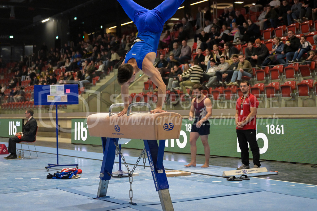Schweizer Meisterschaften Kunstturnen Mannschaften Männer (A) - 22. November 2025 | Schweizer Meisterschaften Kunstturnen Mannschaften Männer (A)AXA Arena, WinterthurBild: Sportfotografie Markus Aeschimann | www.markus-aeschimann.ch - Realisiert mit Pictrs.com