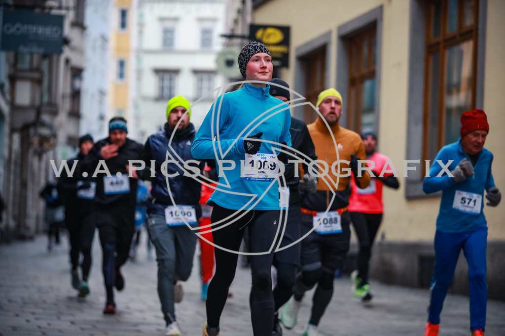 SILVESTERLAUF LINZ 25 | Linz, AUSTRIA, 31. Dezember 25, TRIRUN SILVESTERLAUF LINZ 25 , Image shows: 
Photo: WAPICS / BINDER Manuel