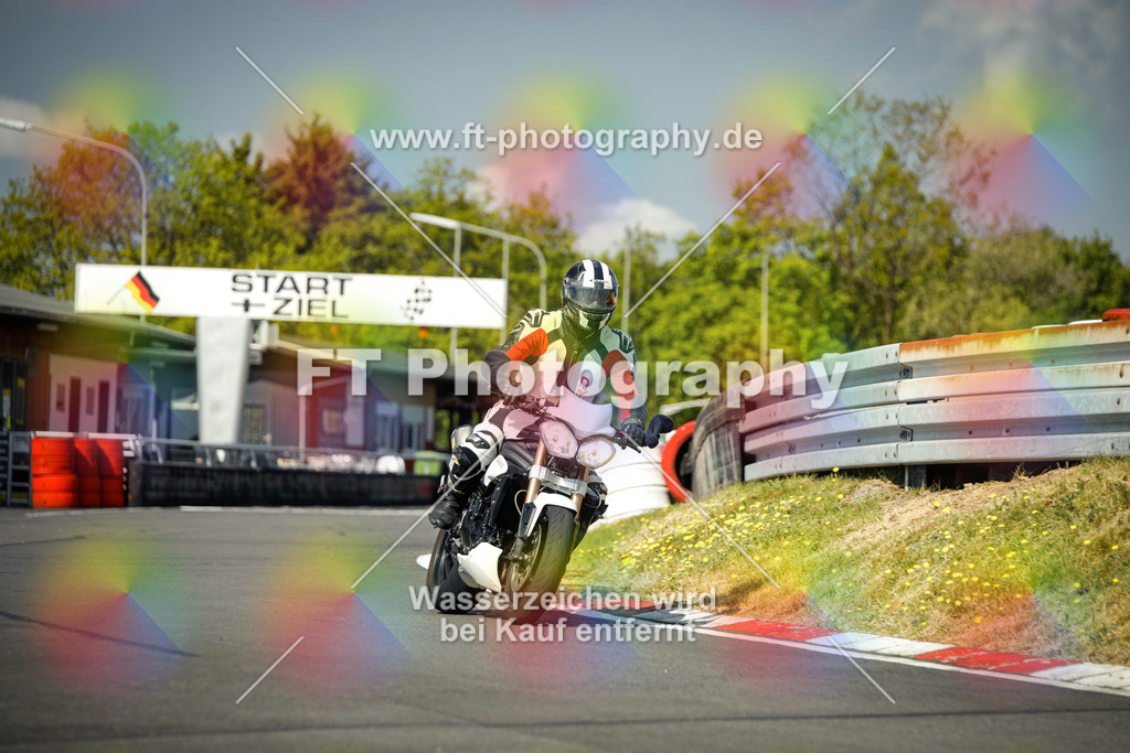 OBK_Mai_Volker_Adam-10586 | Hier findet Ihr Bilder von Touristenfahrten auf der Nürburgring Nordschleife oder von anderen Veranstaltungen die ich besucht habe. Viel Spass beim Durch Schauen 