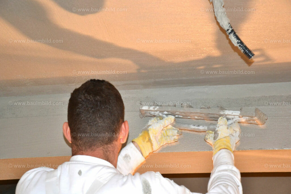 bib-lg18-putzarbeiten-0109 | Nach LV-Leistungsgruppen sortierte Detailfotos über den Bau eines Hauses. Alle Hausbau-Bilder direkt vom Urheber und Autor der Website Haus-Selber-Bauen.com