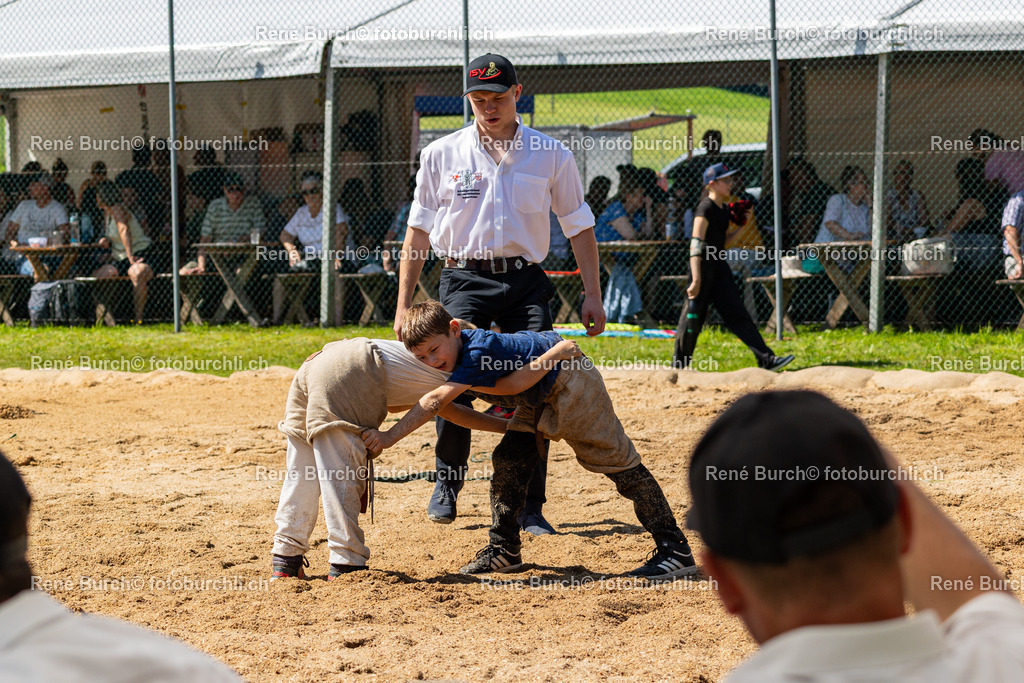 602A0277 | René Burch leidenschaftlicher Fotograf aus Kerns in Obwalden.  Hier finden sie Sport, Landschaft und Natur Fotografie.
 - Realisiert mit Pictrs.com