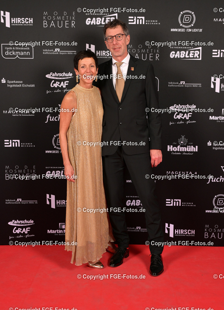 20240113-fge-fotos-0199 | Eröffnungsball der FGE am 13.01.2024 im Alten Stadttheater in Eichstätt. - Realisiert mit Pictrs.com