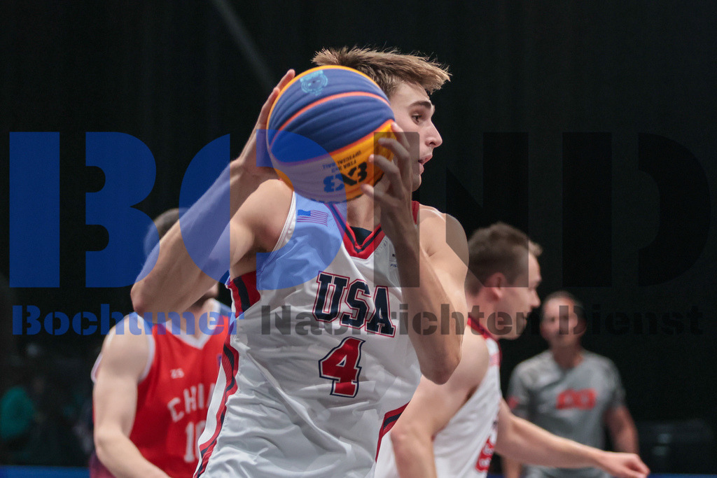 SES_TTG3X320250717-41 | bond - Realisiert mit Pictrs.com