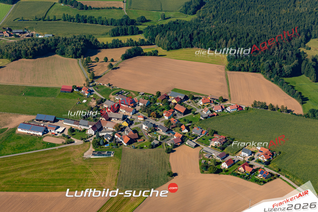 Aktuelles Luftbild von Pilchau Tännesberg Kauf mit Lizenz / Bildrechten möglich- Die Luftaufnahme wurde 2021 mittels UL-Flugzeug erstellt ( keine Drohne ) - hochauflösende Kamera-Systeme von  Canon -Beste Qualität - Für grossformatige Ausdrucke geeignet. Die Geschenkidee !