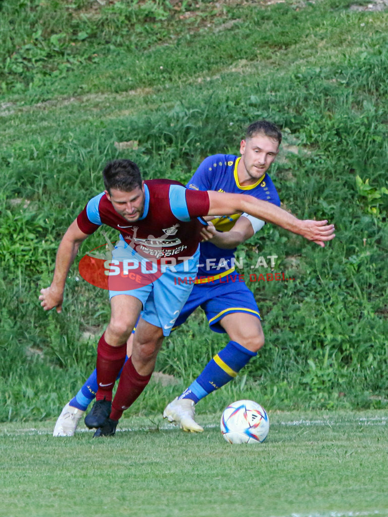 SK Maria Saal - DSG Ferlach 2-3, Unterliga Ost | Günther Zussner (SK Maria Saal #39) Thomas Schmautz (DSG Ferlach #19) SK Maria Saal - DSG Ferlach 2-3 am 22.08.2023 in Maria Saal
(Sportplatz), Austria, (Photo by Ernst Krawagner sport-fan.at) - Realisiert mit Pictrs.com