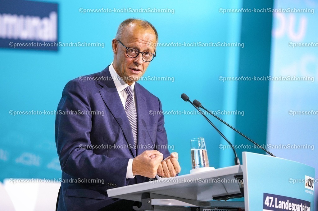 xsscx30082501012 | 30.08.2025, xsscx, Bundeskanzler Friedrich Merz der Bundesrepublik Deutschland auf dem 47. Landesparteitag der CDU Nordrhein-Westfalen mit dem Motto - SO! geht kommunal - im World Conference Center in Bonn Nordrhein-Westfalen Deutschland
