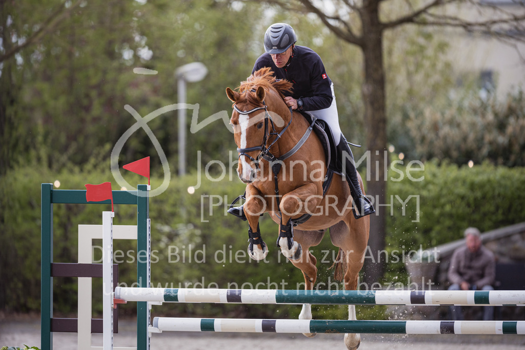 230426_HofSosath_Stil-L-558 | Deine schönsten Turniermomente als professionelle Fotos! Entdecke hochwertige Pferdesport-Fotografie im Online-Shop. Jetzt Fotos finden & bestellen!