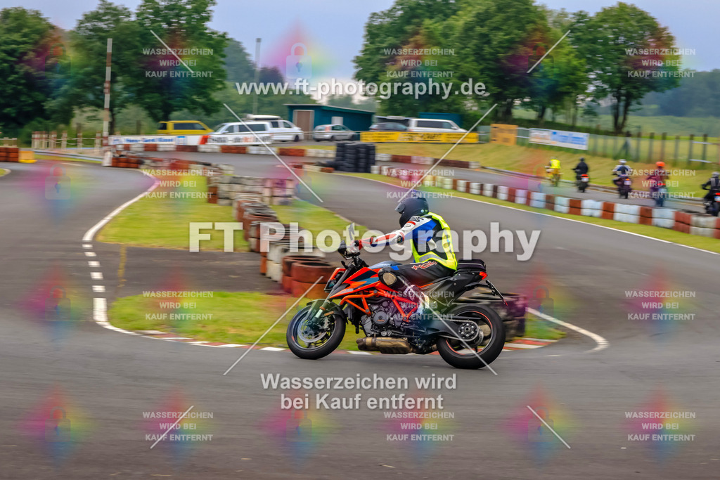 OBK-5462 | Hier findet Ihr Bilder von Touristenfahrten auf der Nürburgring Nordschleife oder von anderen Veranstaltungen die ich besucht habe. Viel Spass beim Durch Schauen 