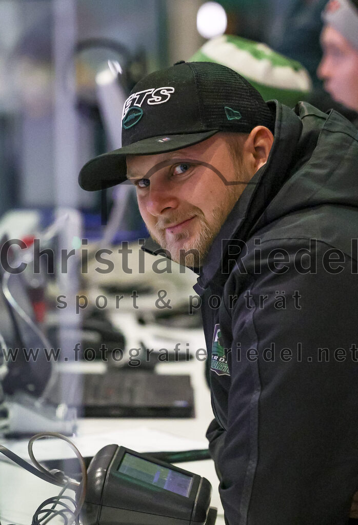 2025-10-28_014_TSV_Erding_gegen_Toelzer_Loewen | Erding, Deutschland, 28.10.2025:Eishockey, Oberliga Süd 2025 / 2026, 13. Spieltag, TSV Erding gegen Tölzer Löwen, Endergebnis: 2:5Foto: Christian Riedel / fotografie-riedel.net